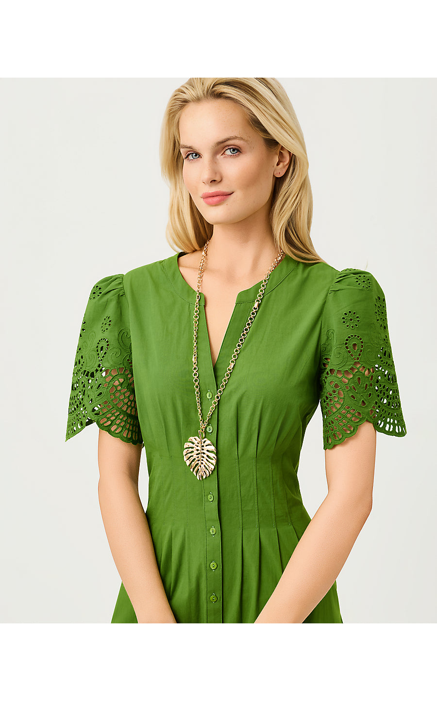 Hide And Leaf Necklace Gold Metallic
